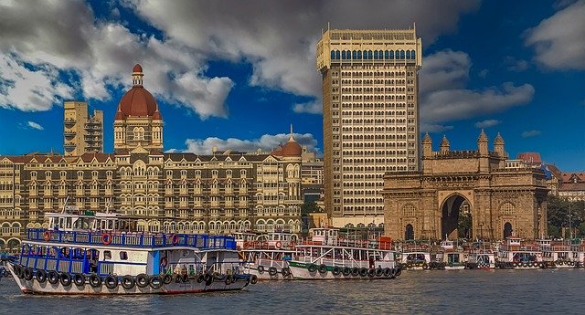Pune to Mumbai Cab service